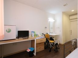 明るく清潔な居室