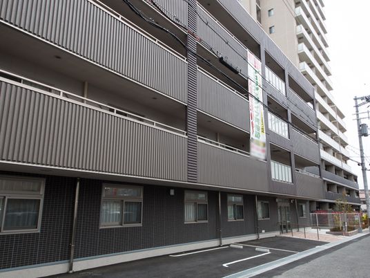 多階層の外観