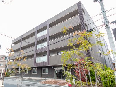 現代的外観の建物