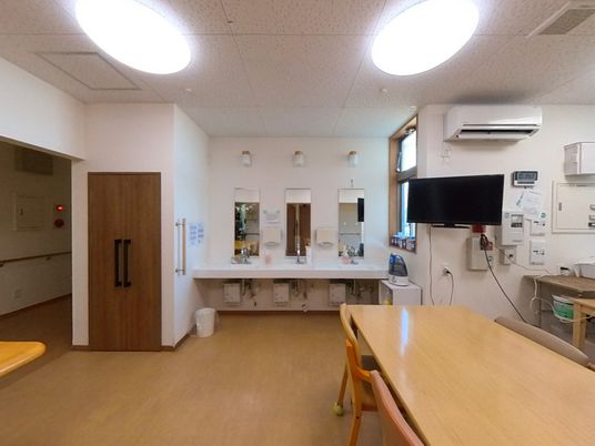 明るい空間の洗面台