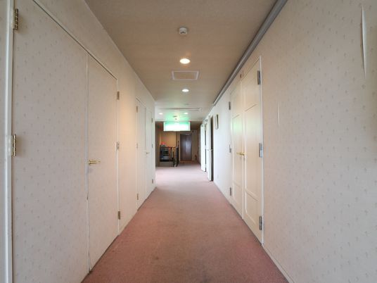 清潔な廊下の風景