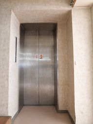 清潔なエレベーター