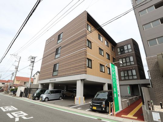 都市型モダンな外観