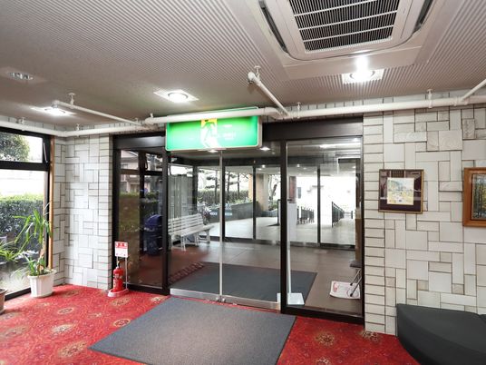 広々としたエントランス
