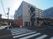 交差点に面した建物