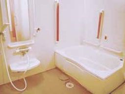 手すり付き洋式浴室