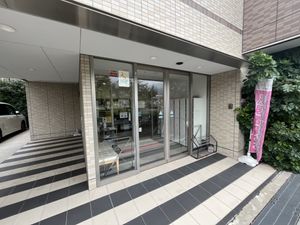 広々としたエントランス