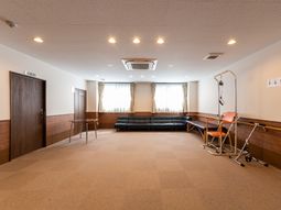 広々とした明るい多目的室