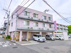 ピンクの外観施設