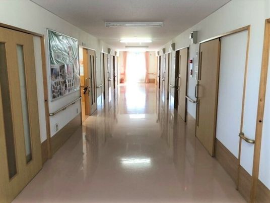 明るい廊下
