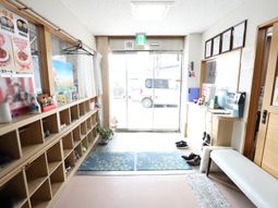 エントランス明るい雰囲気