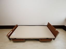 低床ベッドのある居室