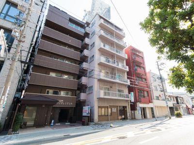 都心部に位置する建物