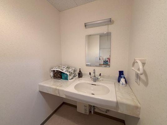 明るい笑顔の介護の現場