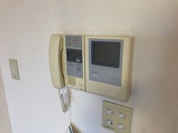壁掛けインターホン