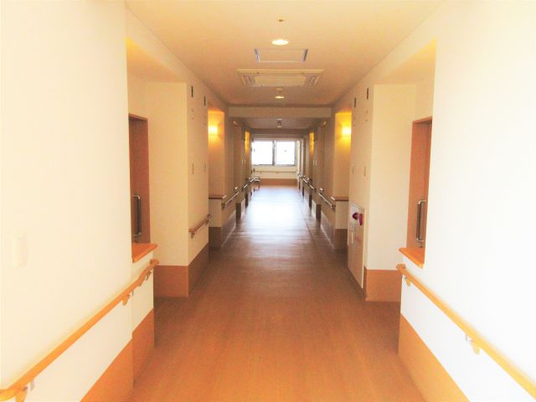 明るい廊下  