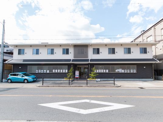 清潔な建物の外観