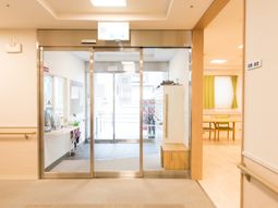 明るいエントランス