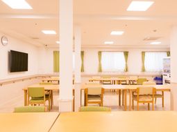 明るいダイニングルーム