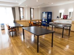 広々とした食堂の様子