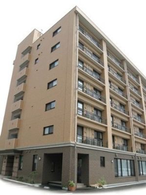 多階層のモダンな建物