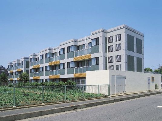 モダンな建物の外観