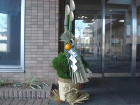 エントランスの門松飾り