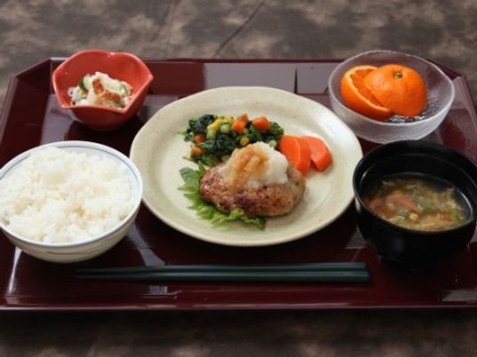 バランスの良い食事提供