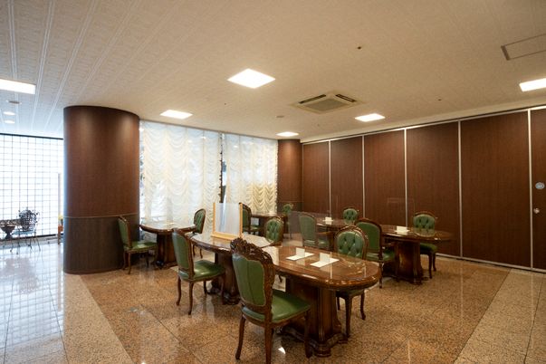 ゆったりとした食堂