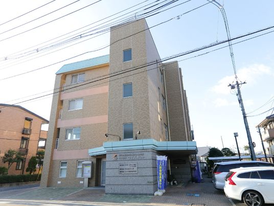 多階層建築の外観