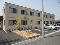 清潔感のある二階建て建物