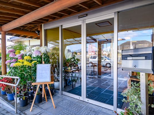 エントランスに飾られた花