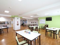 広々とした快適ダイニング