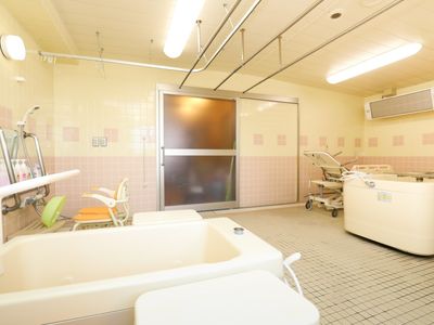 バリアフリーの浴室