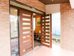 エントランスの自然光