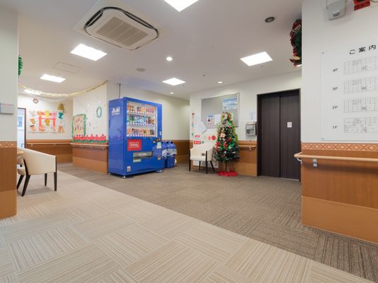  広々とした快適ロビー  