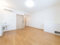 明るい居室の空間