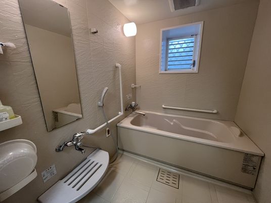 清潔感のある浴室