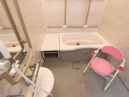 バリアフリー浴室設備