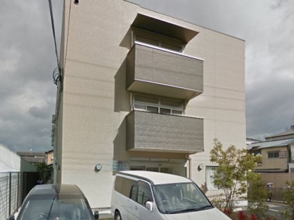 現代的な建物の外観