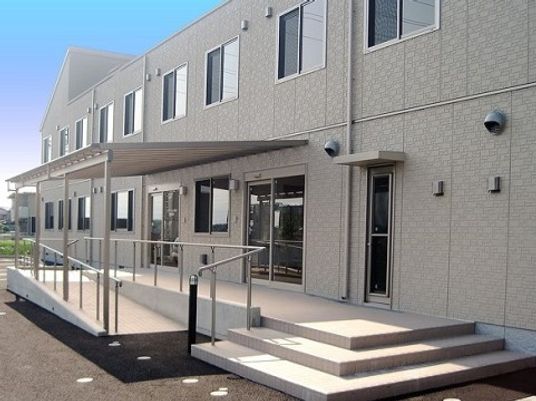 清潔感ある施設の入口