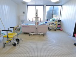 清潔な浴室設備