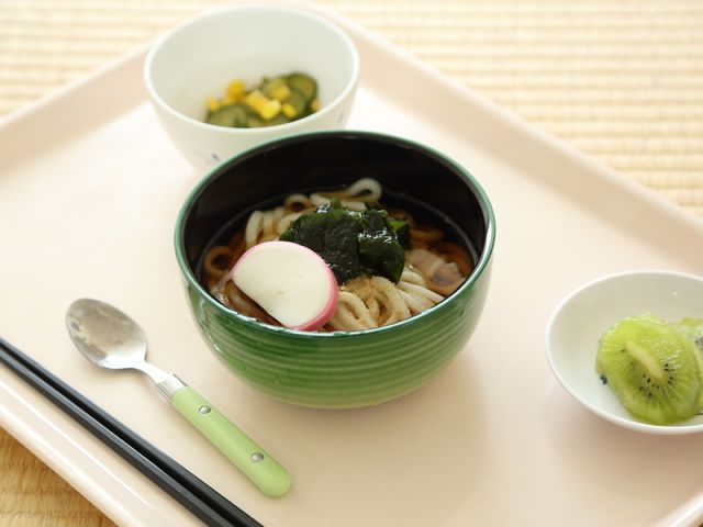 栄養満点の食事提供 食事 栄養バランスを考えた献立を提供しており、心身の健康を支えます。食事の時間も楽しみの一つです。