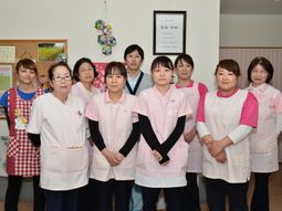 スタッフグループの立ち姿