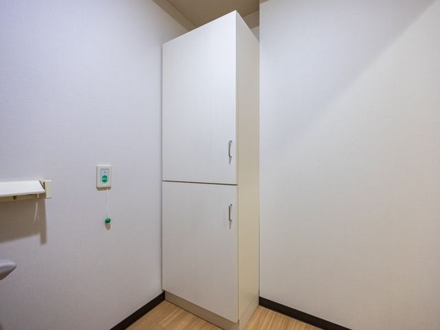 清潔な居室のクローゼット