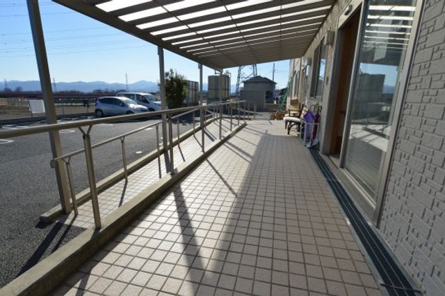 車いすでも安全なアプローチエリア