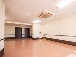 ゆったりとした多目的室