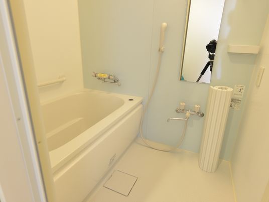 浴室の設備と手すり