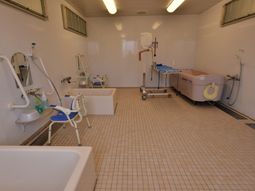 清潔な浴室設備
