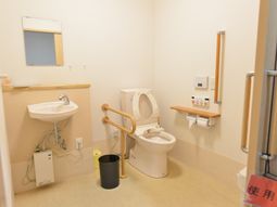 バリアフリーなトイレ設備